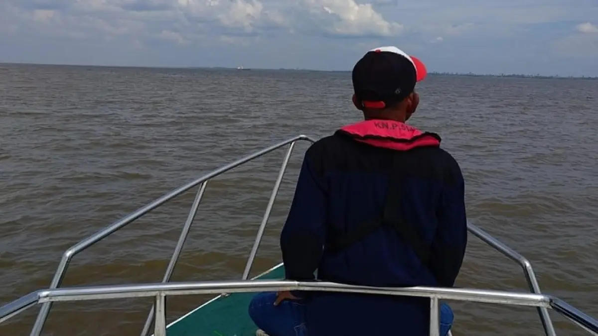 Pencarian terhadap korban Febri oleh Tim SAR di perairan Sungai Apit, Rabu (8/7/2026). (Istimewa)

&nbsp;