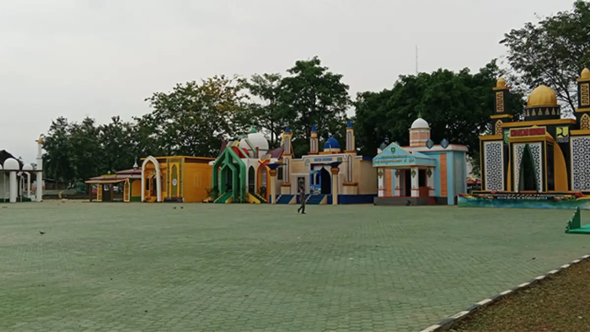 Pasca MTQ Riau di Kuansing, sebanyak 10 stan kabupaten/kota masih berdiri tegak dan akan ikut menyemarakkan iven pacu jalur tradisional Agustus 2026 mendatang. Foto Jumat (10/7/2026). Foto Desriandi Candra