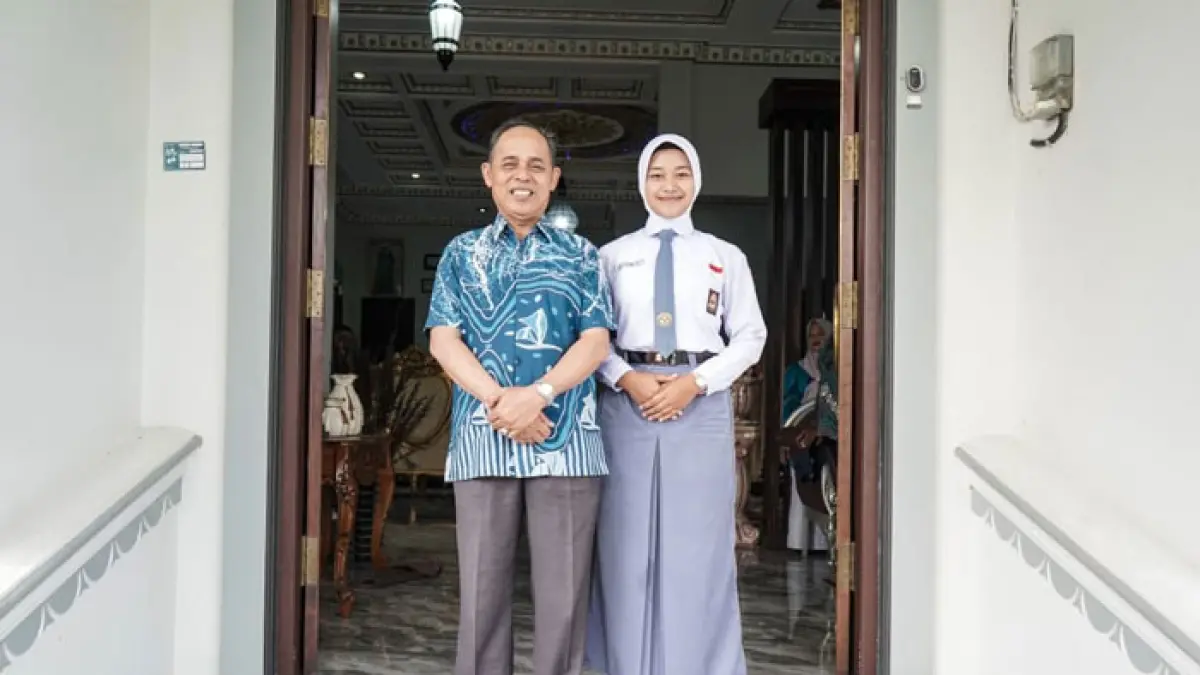 Arifa Rahma Maulydha putri asli Kabupaten Inhil wakili Provinsi Riau di Paskibraka Nasional dan dilepas langsung Bupati Herman di Pekanbaru sebelum bertolak ke Jakarta, Senin (13/7/2026)(Istimewa)