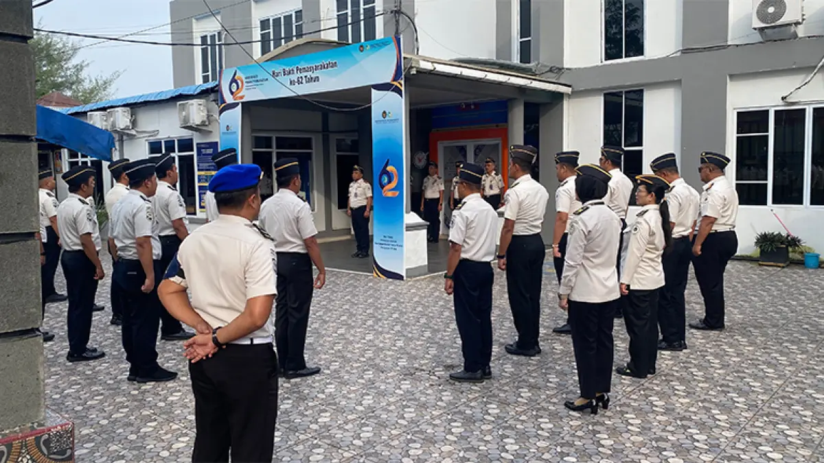 Kalapas Bengkalis Priyo Tri Laksono, memimpin apel pagi dan menegaskan jajarannya untuk dapat menjalankan tugas secara maksimal, Senin (13/7/2026).