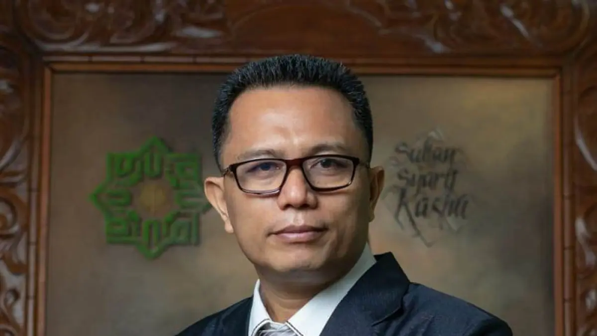 KHAIRUNNAS RAJAB. (MANTAN REKTOR UIN SUSKA RIAU )