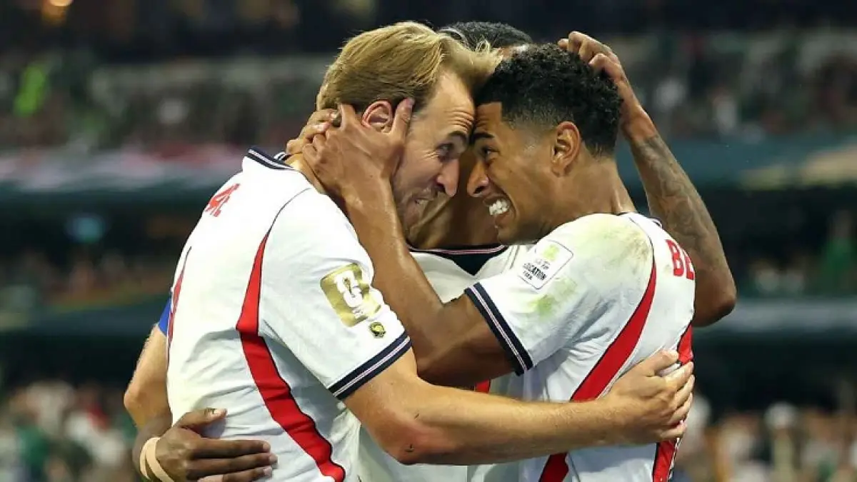 Harry Kane mendukung Jude Bellingham setelah tanggapannya terhadap komentar Thomas Tuchel setelah kemenangan 2-1 atas Norwegia di perempatfinal Piala Dunia 2026. (Eddie Keogh-The FA/The FA via Getty Images).