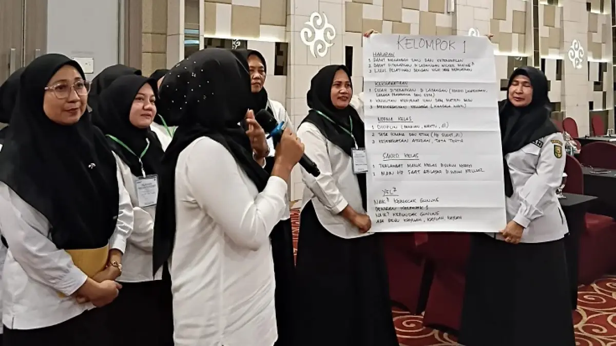 Pelatihan Antenatal Care dan Skrining Hipotiroid Kongenital bagi Bidan di Fasilitas Kesehatan Tingkat Pertama, hasil kerja sama Balai Pelatihan Kesehatan Provinsi Riau CD RAPP. (RAPP)