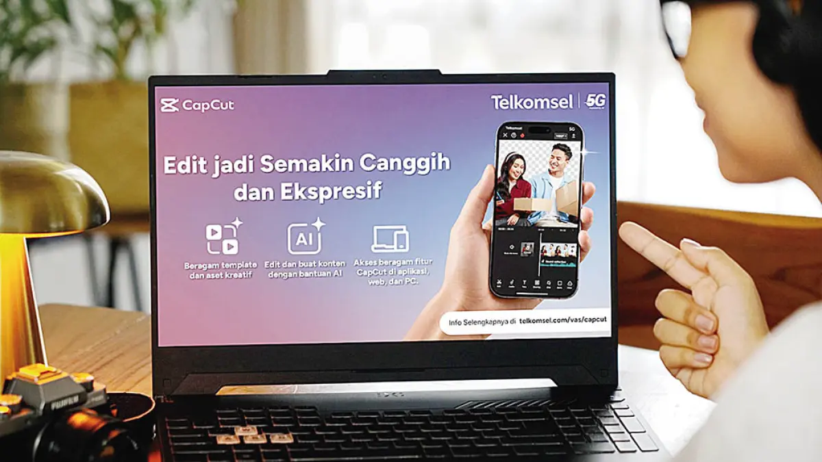Seorang pelanggan Telkomsel membeli paket CapCut melalui aplikasi MyTelkomsel, Senin (20/7/2026). (TELKOMSEL UNTUK RIAU POS)
