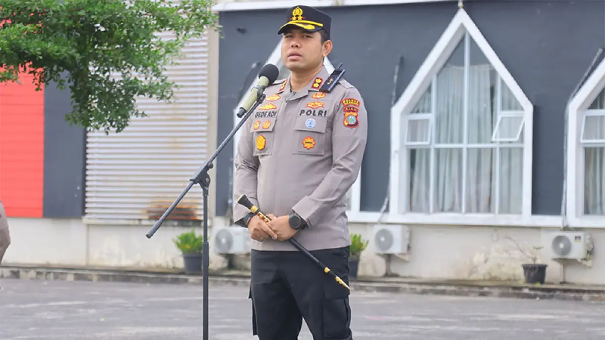 AKBP Gede Prasetia Adi Sasmita SIK, memimpin apel perdana di halaman Mapolres Kepulauan Meranti, Jalan Gogok, Rabu (22/7/2026). (Istimewa)