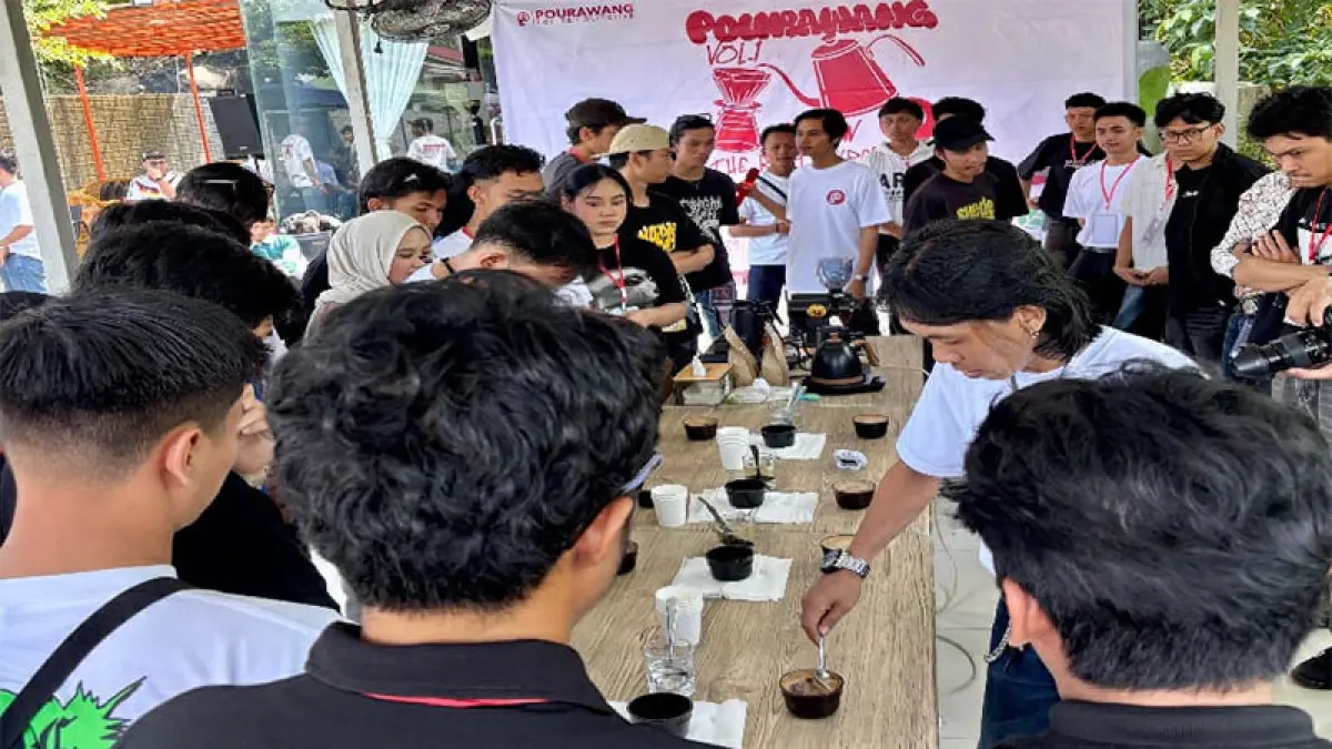 Antusias peserta Manual Brew Competition yang diadakan pada Rabu (8/7/2026) di Cafe Social Space, Perawang, Siak. (FOTO: BRI)
