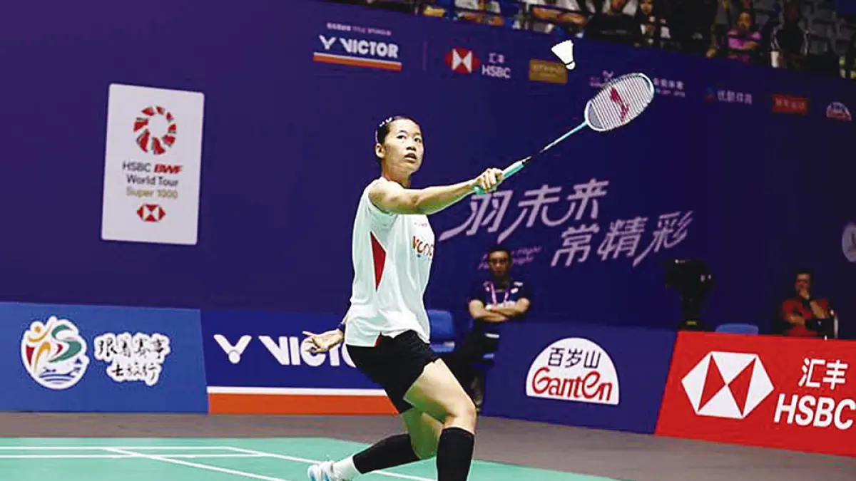 Putri Kusuma Wardani melakukan backhand ke arah Han Qian Xi pada babak 32 besar Cina Open 2026 di Changzhou, Cina, Selasa (21/7/2026). (pbsi)