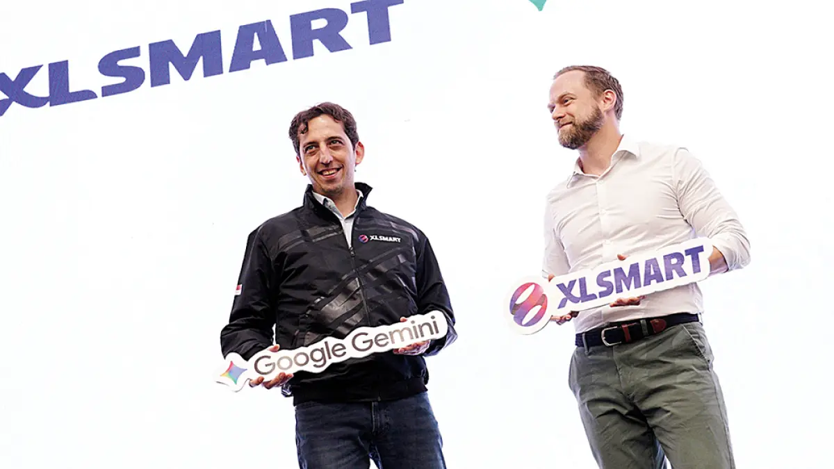 Chief Marketing Officer XLSmart, Alfons Bosch Sansa (kiri) kolaborasi bersama Director Gemini Strategy, David Rokeach (kanan) di Jakarta, Selasa (21/7/2026). (XLSMARTuntuk Riau Pos)