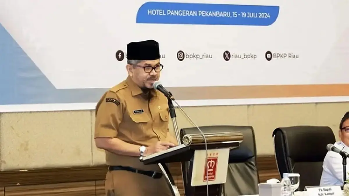 Kepala BKPSDM Kabupaten Kampar Riadel Fitri. (Istimewa)
