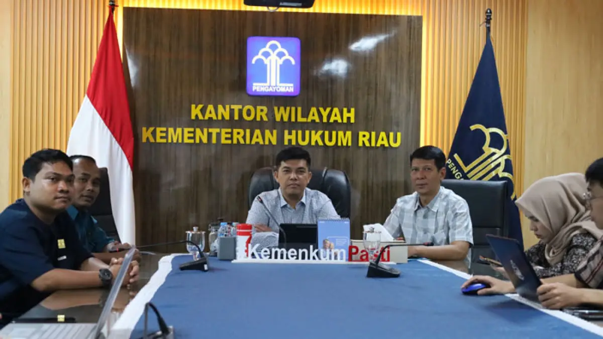 Kepala Kanwil Kemenkum Riau Rudy Hendra Pakpahan, didampingi jajaran, mengikuti secara virtual Forum 