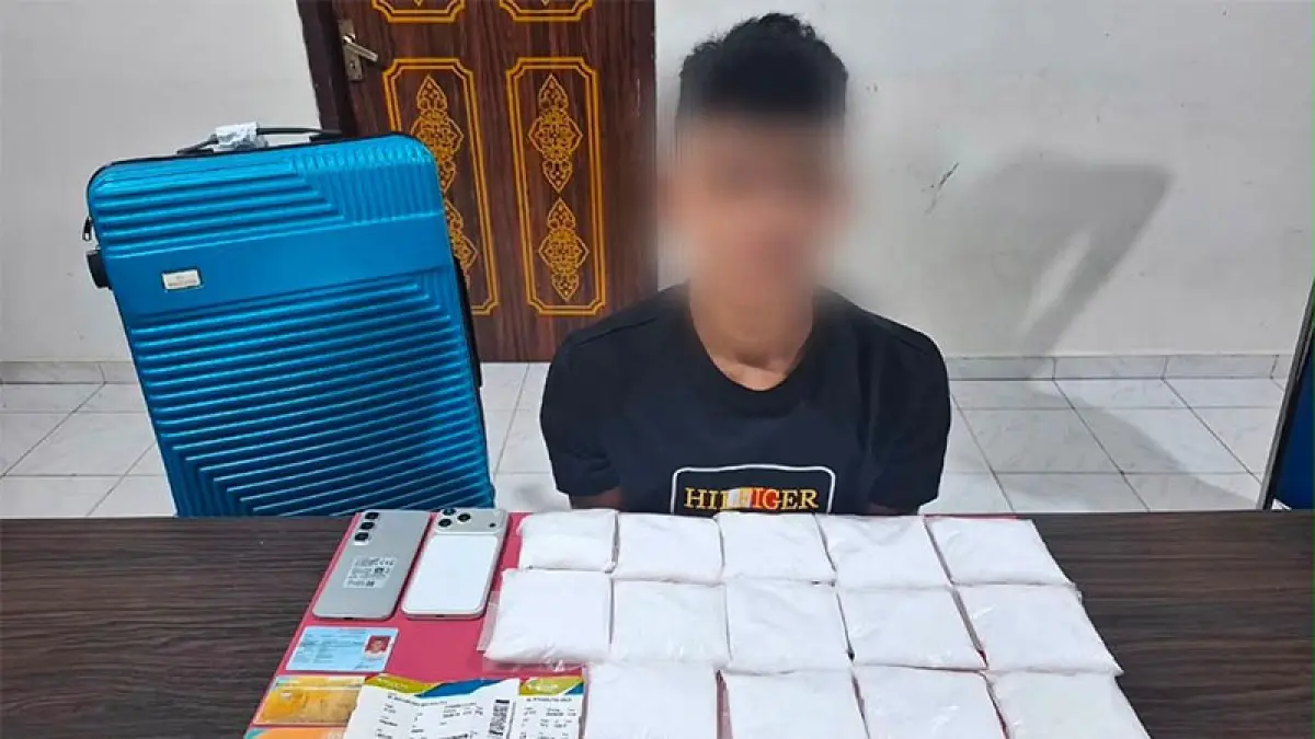 Kurir narkoba yang diamankan Polda Riau. (Istimewa)