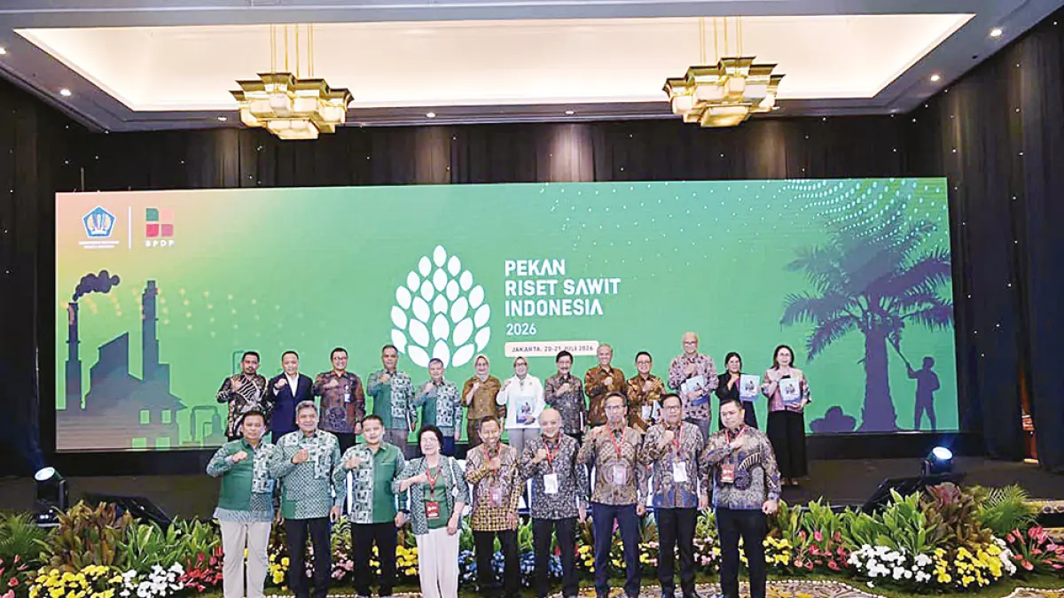 Dirut PTPN IV PalmCo Jatmiko K Santosa foto bersama saat menghadiri Pekan Riset Sawit Indonesia (Perisai) 2026 yang diselenggarakan oleh Badan Pengelola Dana Perkebunan (BPDP) di Jakarta, Senin (20/7/2026). (Humas PTPN IV untuk riau pos)