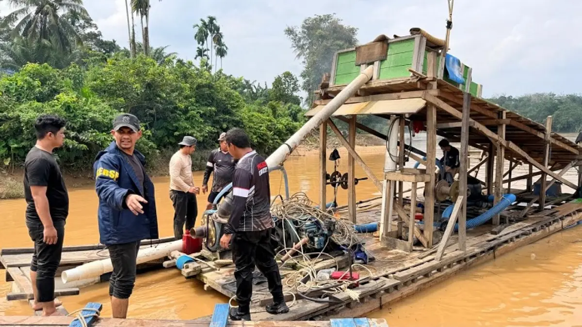 Penertiban PETI oleh Polsek Pangean di Desa Teluk Pauh Kecamatan Cerenti, Senin (27/7/2026). (Polsek Cerenti)