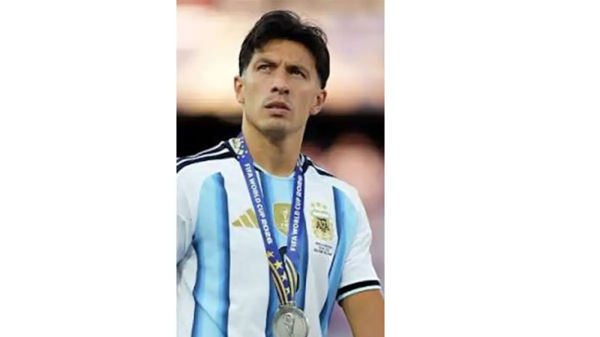 Lisandro Martinez. (jpg)