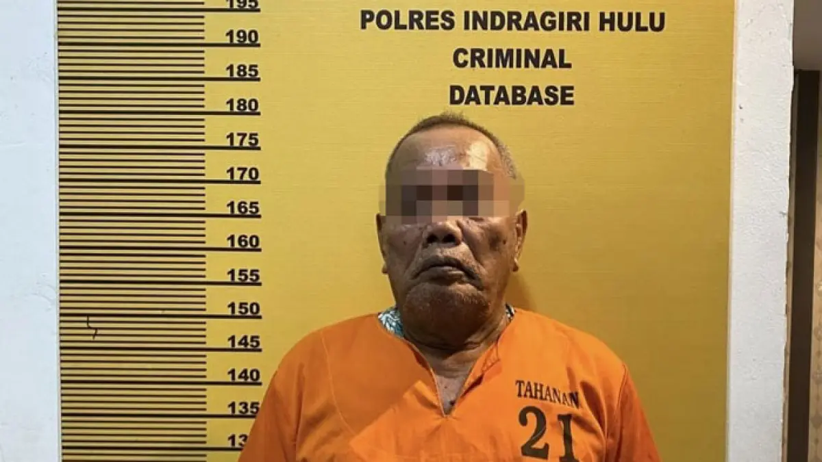 Tersangka WH alias Pak Wanhar. (Humas Polres Inhu untuk Riaupos.co)
