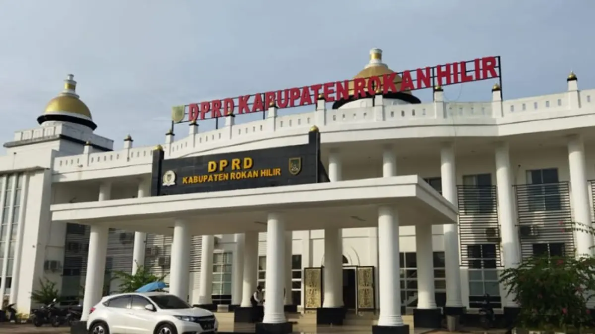 Kantor DPRD Rohil. (Istimewa)