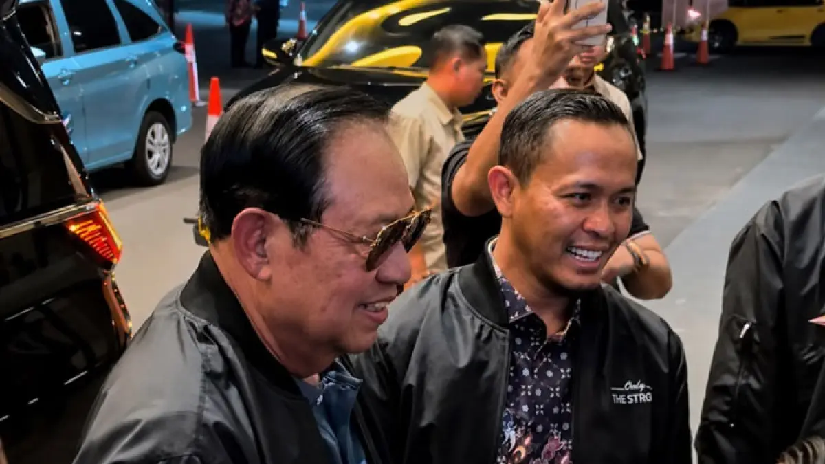 Wako Pekanbaru Agung Nugroho mendampingi Ketua Majelis Tinggi Partai Demokrat Susilo Bambang Yudhoyono saat mengikuti Sarasehan Kepala Daerah Partai Demokrat yang digelar di Bogor, Jawa Barat baru-baru ini. (Istimewa)