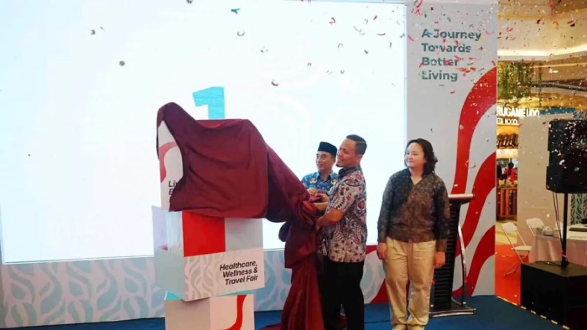 Wali Kota Pekanbaru, H Agung Nugroho SE MM membuka pameran kesehatan Health in Motion 2026 di  Living World Pekanbaru. (Evan Gunanzar/Riau Pos)
