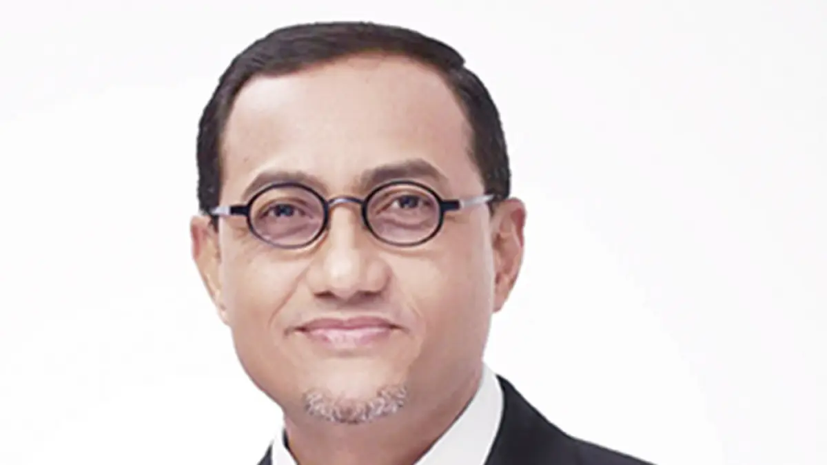 Hasan Fawzi . (Kepala Eksekutif Pengawas Pasar Modal, Keuangan Derivatif, dan Bursa Karbon OJK)