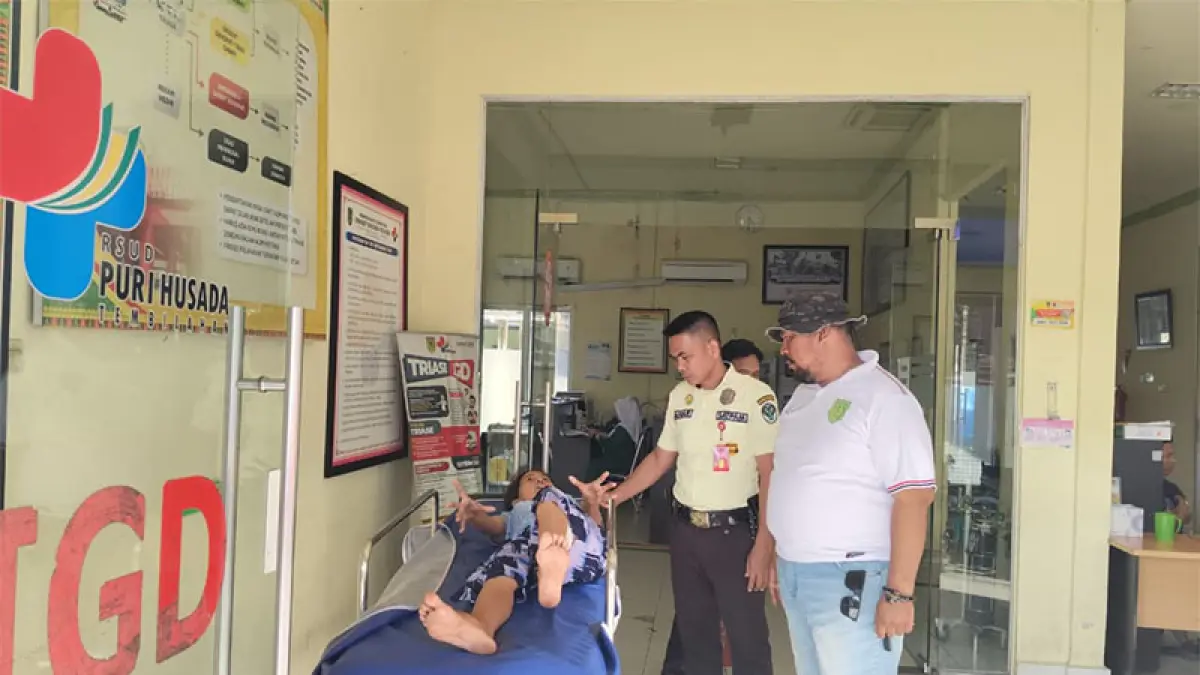 Korban terbaru gigitan monyet liar mendapatkan penanganan medis di RSUD Puri Husada Tembilahan, Sabtu (1/8/2026). (Istimewa)
