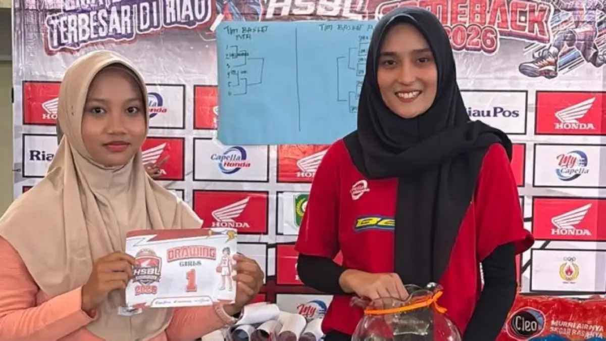 Siswa SMAN 1 Tualang memperlihatkan drawing dalam TM di GOR Tualang, Selasa (4/8/2026). (Tim HSBL)