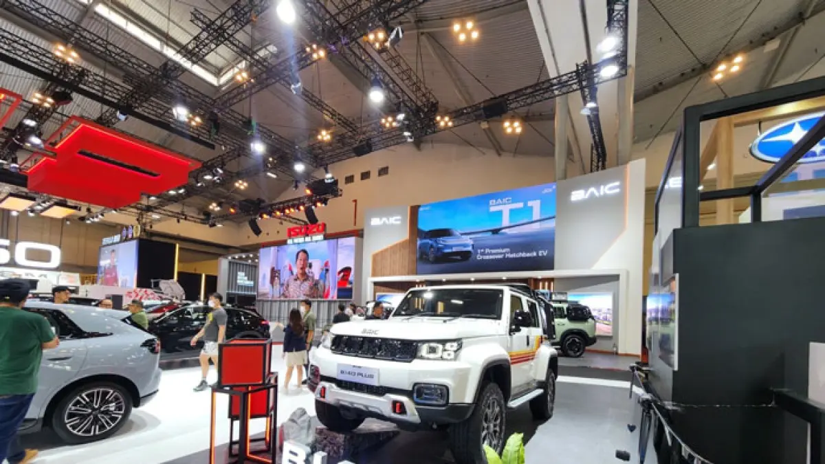 BAIC BJ40 Plus di ajang GAIKINDO Indonesia International Auto Show (GIIAS) 2026 deangan ban Bridgestone Dueler A/T002 berukuran 265/65 R17. (Istimewa)