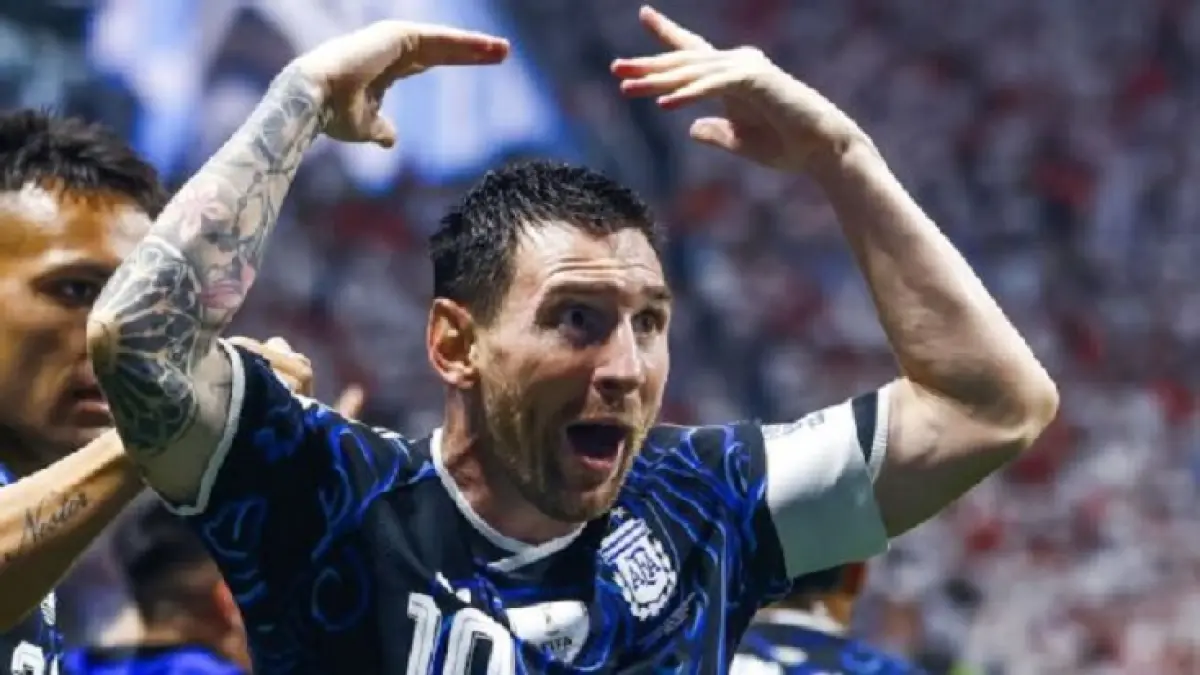 Argentina akan membiarkan Lionel Messi memutuskan masa depannya di kancah internasional. (EPA/Will Oliver)