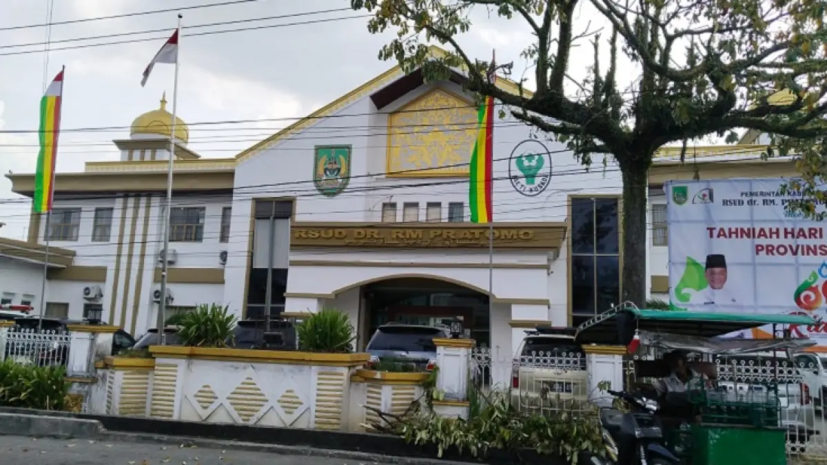 Gedung RSUD dr RM Pratomo Bagansiapiapi. (Zulfadhli/Riaupos.co).