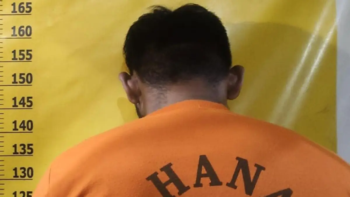 ISM pria yang diduga melakukan penganiayaan terhadap seorang wanita berhasil diamankan Polsek Singingi Hilir, Ahad (9/8/2026) di Desa Kebun Lado Kecamatan Singingi. (Polsek Singingi Hilir untuk Riaupos.co)