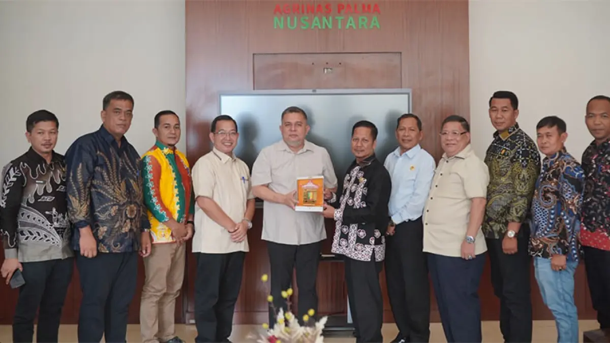 Plt Bupati H Muklisin bersama sejumlah Kepala OPD menemui Direktur PT Agrinas Palma Nusantara menindaklanjuti MoU perbaikan ruas jalan di Kecamatan Benai, Selasa (11/8/2026). Foto Kominfoss Kuansing