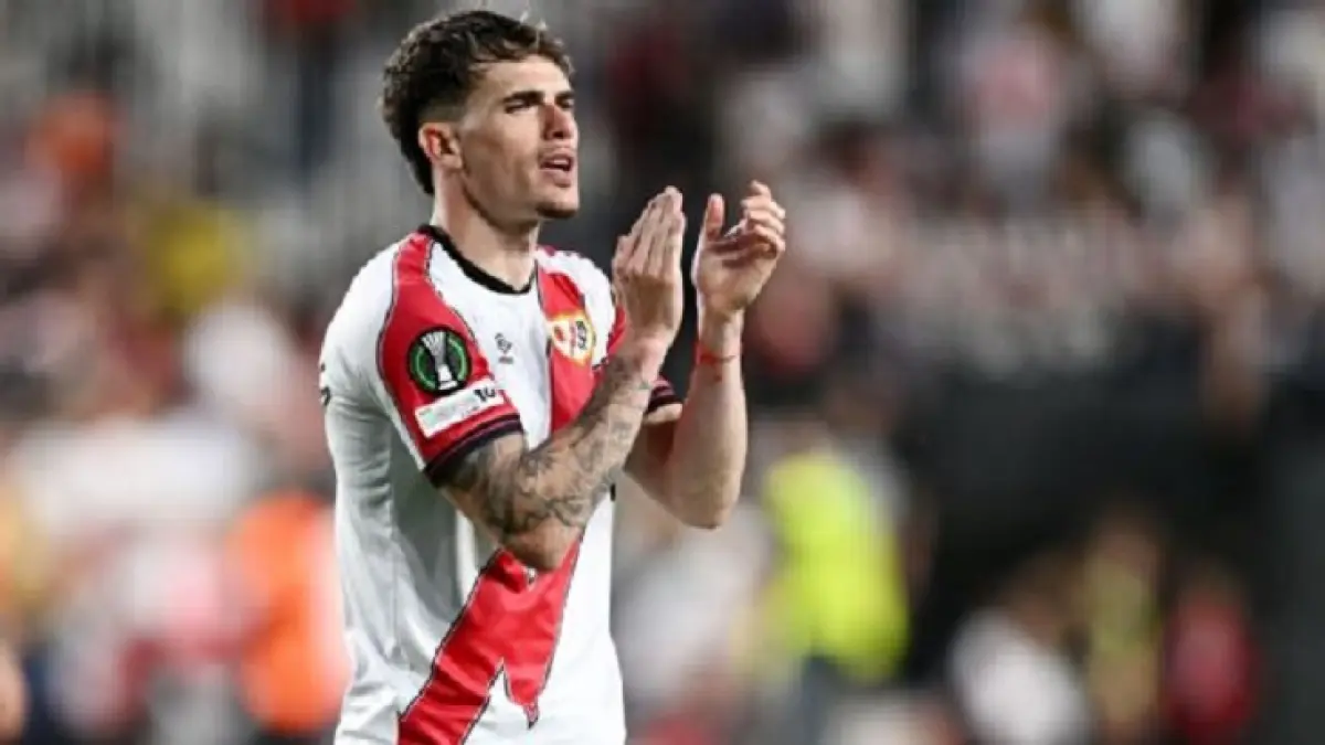 Pep Chavarría telah bergabung dengan Chelsea setelah empat tahun di Rayo Vallecano. (Denis Doyle/Getty Images)