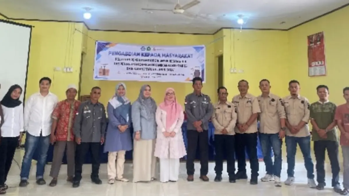 Tim pengabdian dosen Unilak dan peserta pelatihan foto bersama usai acara, Selasa (7/7/2026). (Unilak Untuk Riau Pos)