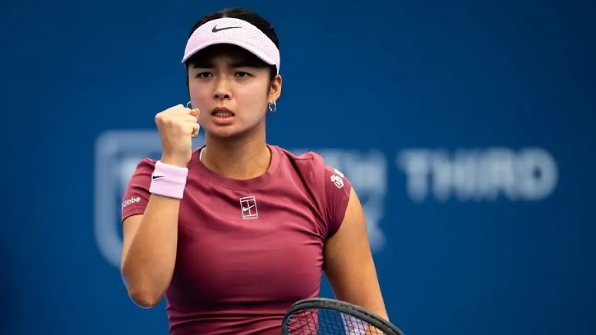 Petenis Filipina Alex Eala melaju dengan mudah ke babak ketiga Cincinnati Open setelah lawannya, Elena-Gabriela Ruse, mengundurkan diri saat unggul 6-1, 3-0 . (Robert Prange/Getty Images)