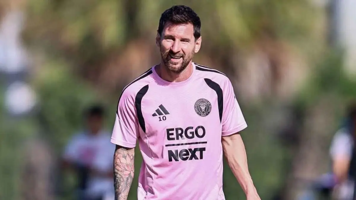 Lionel Messi sedang mempersiapkan diri untuk pertandingan Inter Miami melawan Philadelphia pada hari Rabu. (Chris Arjoon/Icon Sportswire via Getty Images)