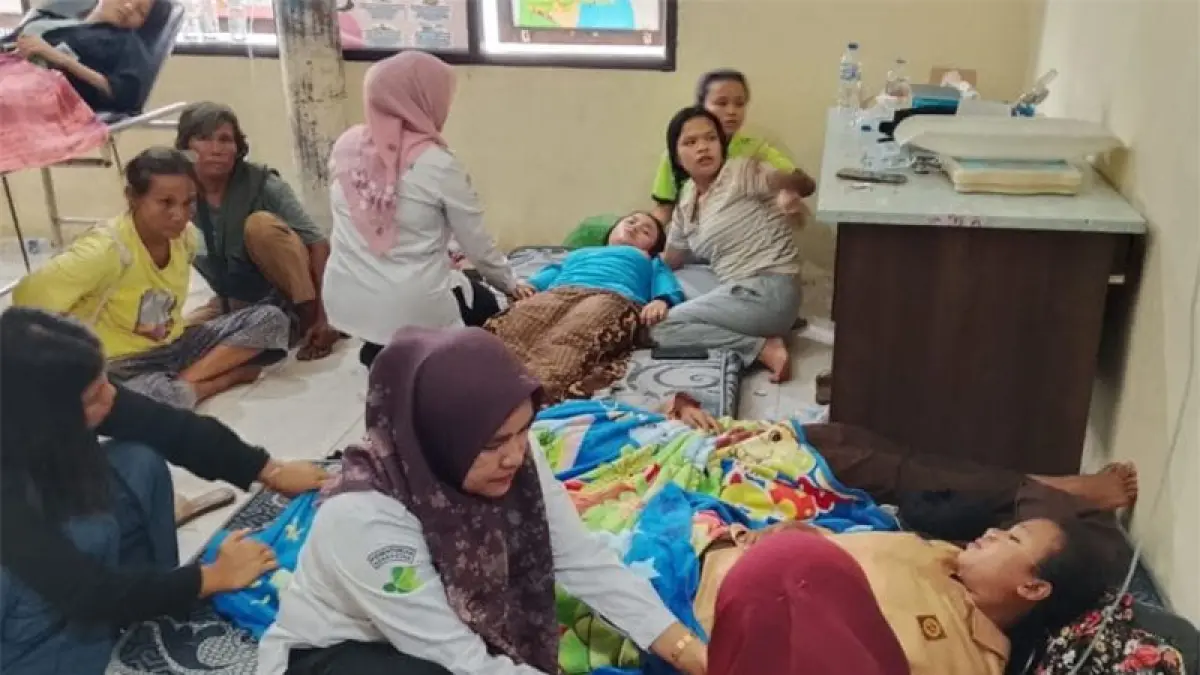 Puluhan siswa SMK 1 Tapung Hulu diduga mengalami keracunan setelah menyantap makanan dalam program MBG, Selasa (18/8/2026). (istimewa)