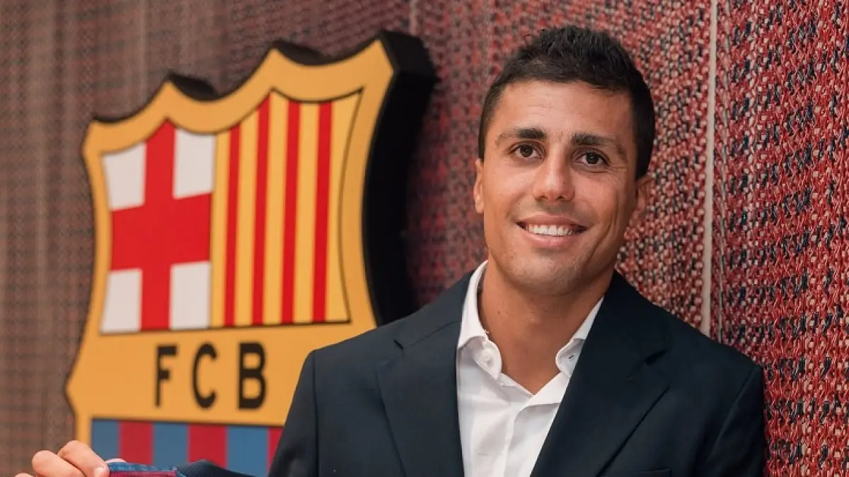 &nbsp;Rodri  resmi bergabung dengan Barcelona dengan kontrak empat tahun hingga 2030. (Instagram @barcelona)