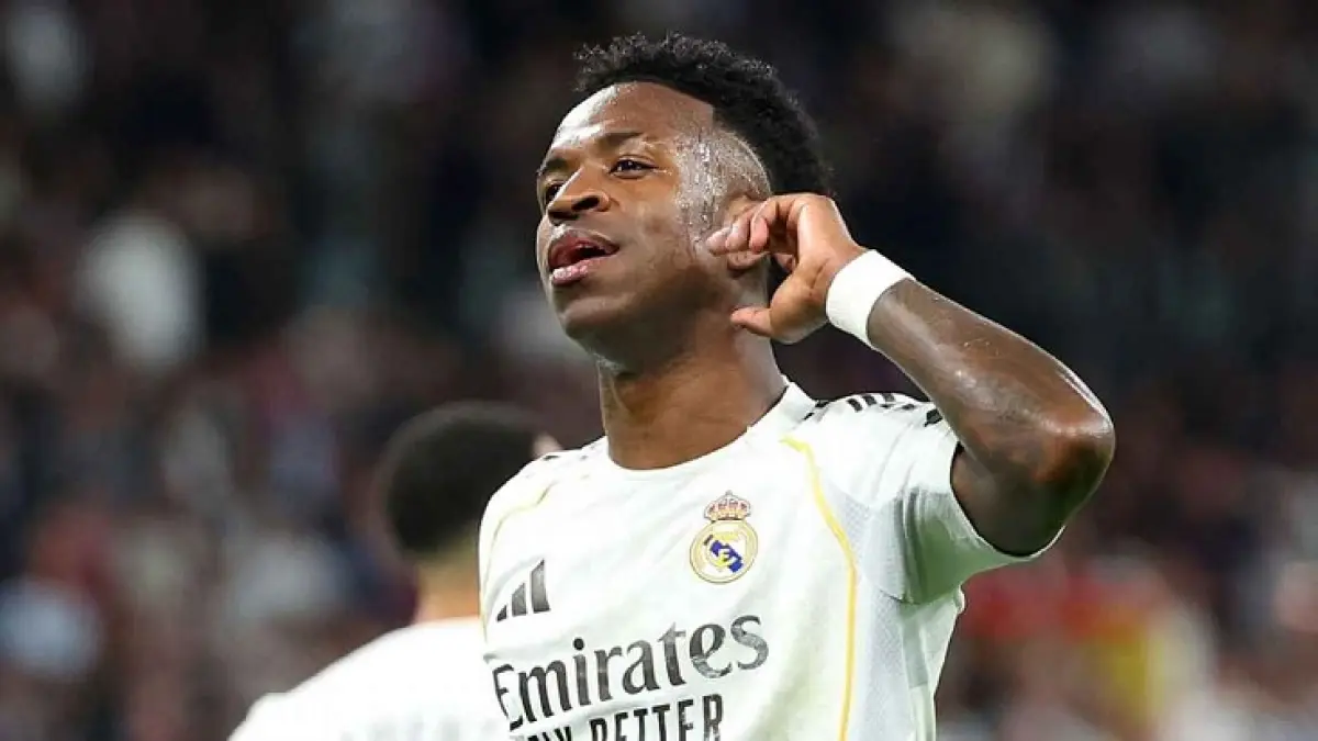 Vinícius Juníor menandatangani kontrak jangka panjang baru untuk tetap di Real Madrid. (Florencia Tan Jun/Getty Images)