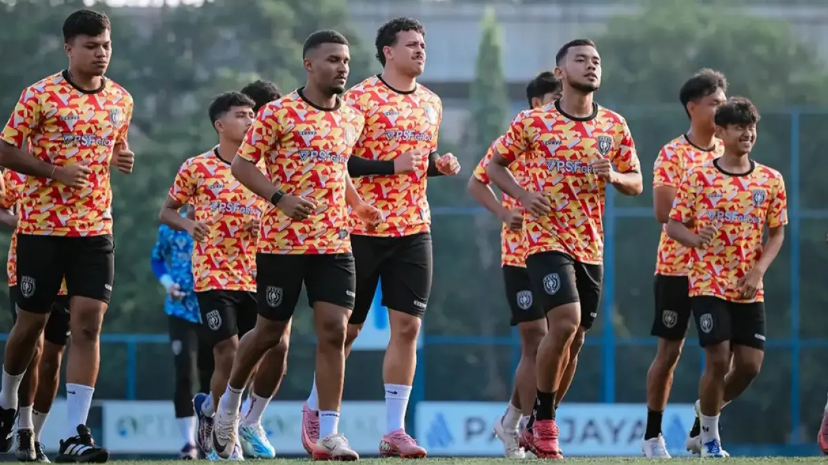 Skuad PSPS Pekanbaru saat menjalani sesi latihan di Jakarta, baru-baru ini.  (PSPS Pekanbaru)
