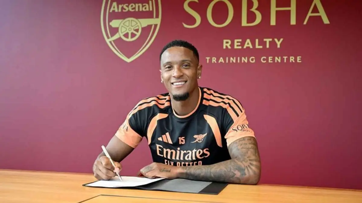 Bek Timnas Inggris Ezri Konsa telah bergabung dengan juara Liga Premier Arsenal. (Getty Image)