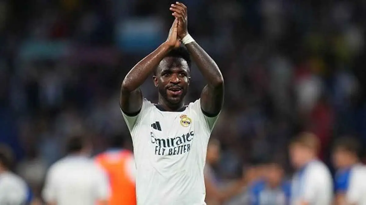 Bintang Real Madrid asal Brasil Vinícius Junior dapat pembelaan dari José Mourinho atas perundungan di Barcelona kontra Espanyol. (Getty Image)