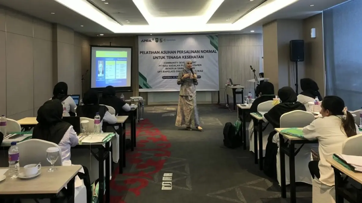 Pelatihan Asuhan Persalinan Normal (APN) bagi tenaga kesehatan di fasilitas pelayanan kesehatan tingkat pertama di Kabupaten Pelalawan. (Istimewa)