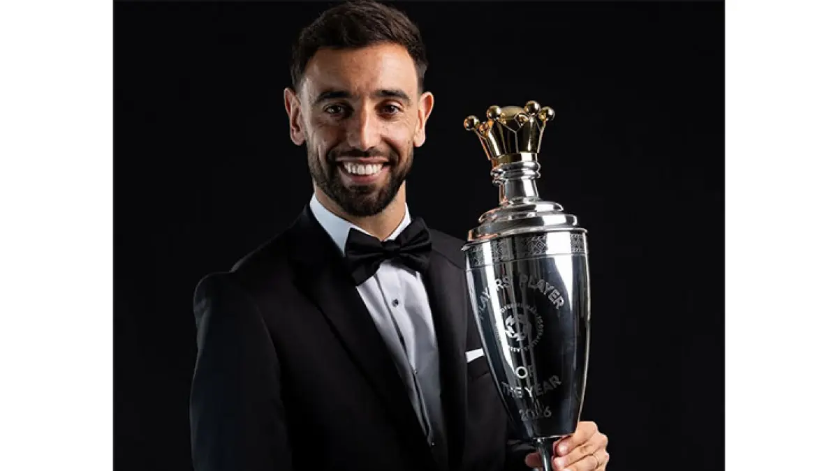 Bruno Fernandes dinobatkan sebagai pemain terbaik PFA setelah mencatatkan 21 assist musim lalu di liga. (Isntagram @manutd)