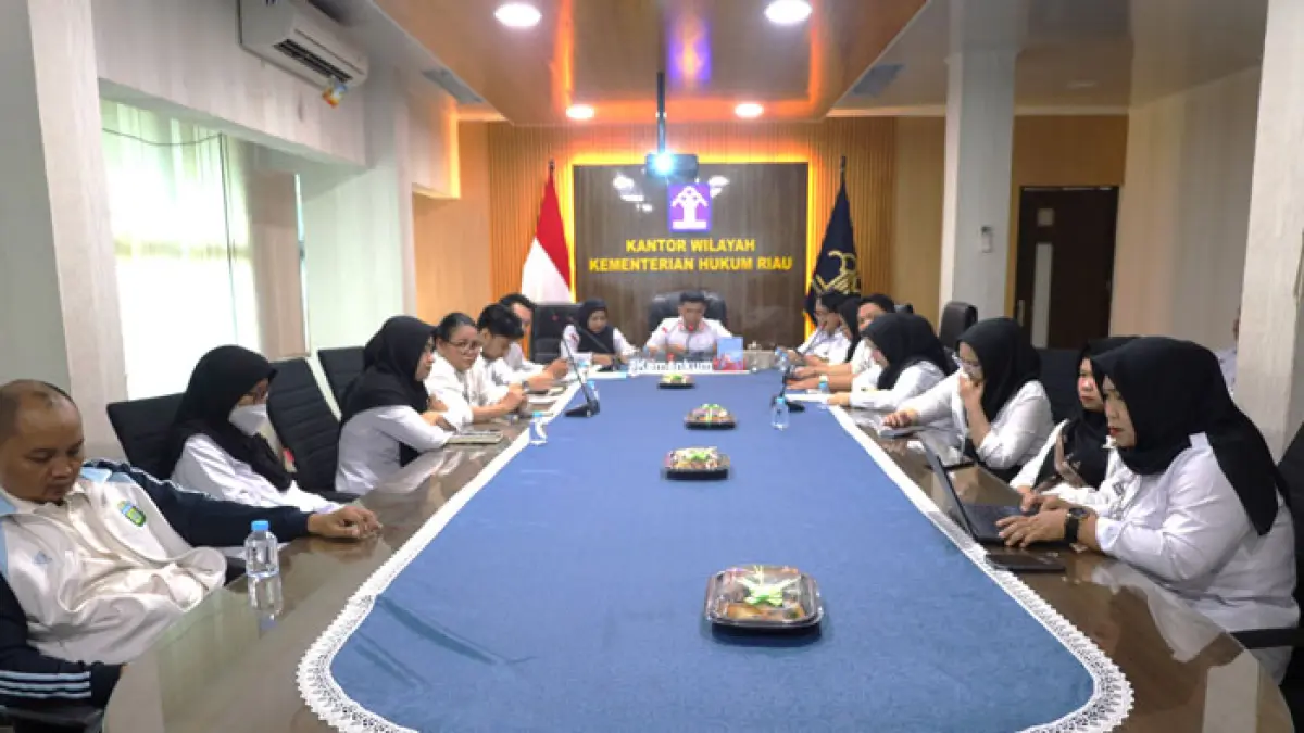 FGD Penyusunan Policy Brief Analisis Strategi Implementasi Kebijakan yang digelar Kanwil Kemenkum Riau pada Rabu (26/8/2026). (Humas Kanwil Kemenkum Riau untuk Riaupos.co)