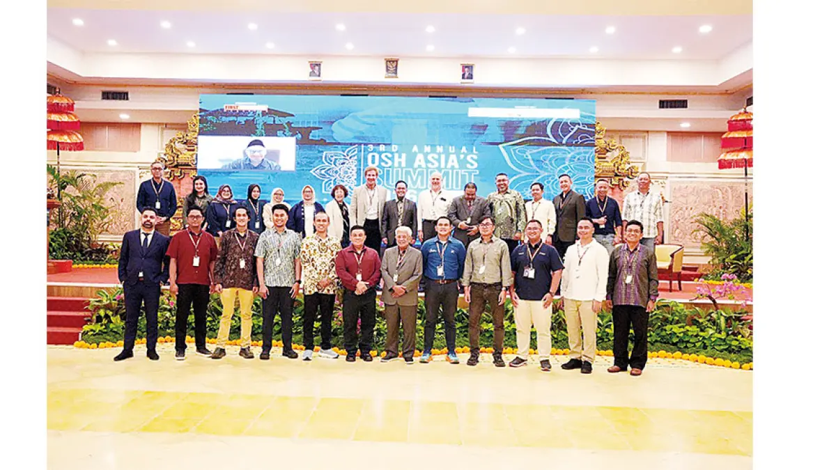Jajaran PT Pertamina Patra Niaga Refinery Unit Dumai dan tamu undangan berfoto bersama pada acara International Safety Excellence Award 2026 di Prama Sanur Beach Hotel Bali, belum lama ini.(pertamina untuk riau pos)