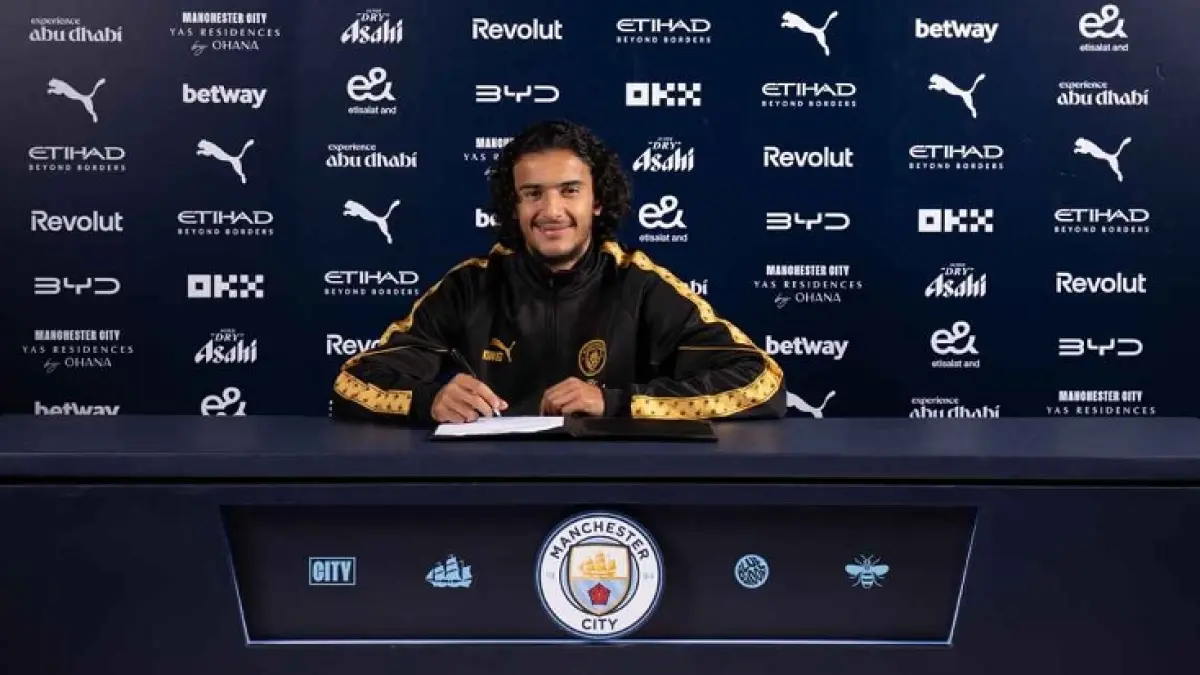 Ayyoub Bouaddi yang tampil mengesankan untuk Maroko di Piala Dunia 2026 kini resmi berseragam Mancjester City. (Instagram @mancity)