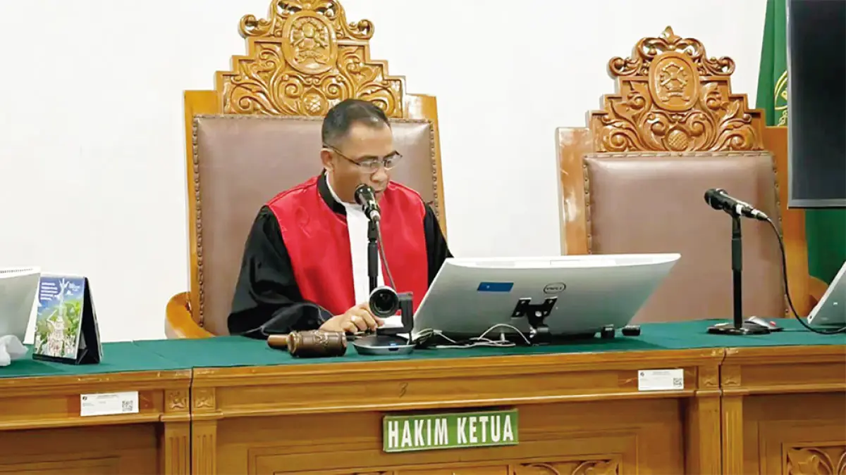 Hakim tunggal Pengadilan Negeri Jakarta Selatan Richard Edwin Basoeki membacakan amar putusan praperadilan yang diajukan eks Jampidsus Febrie Adriansyah di PN Jaksel, Jalan Raya Ragunan, Kamis (27/8/2026). (Muhamad Ridwan/JPG)