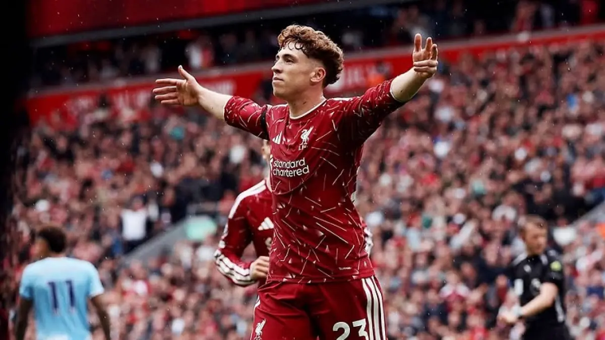 Victor Muñoz mencetak gol hebat bagi Liverpool untuk menyamakan kedudukan 2-2 melwan Nottingham Forest di Anfield. (Instagram @liverpoolfc)


