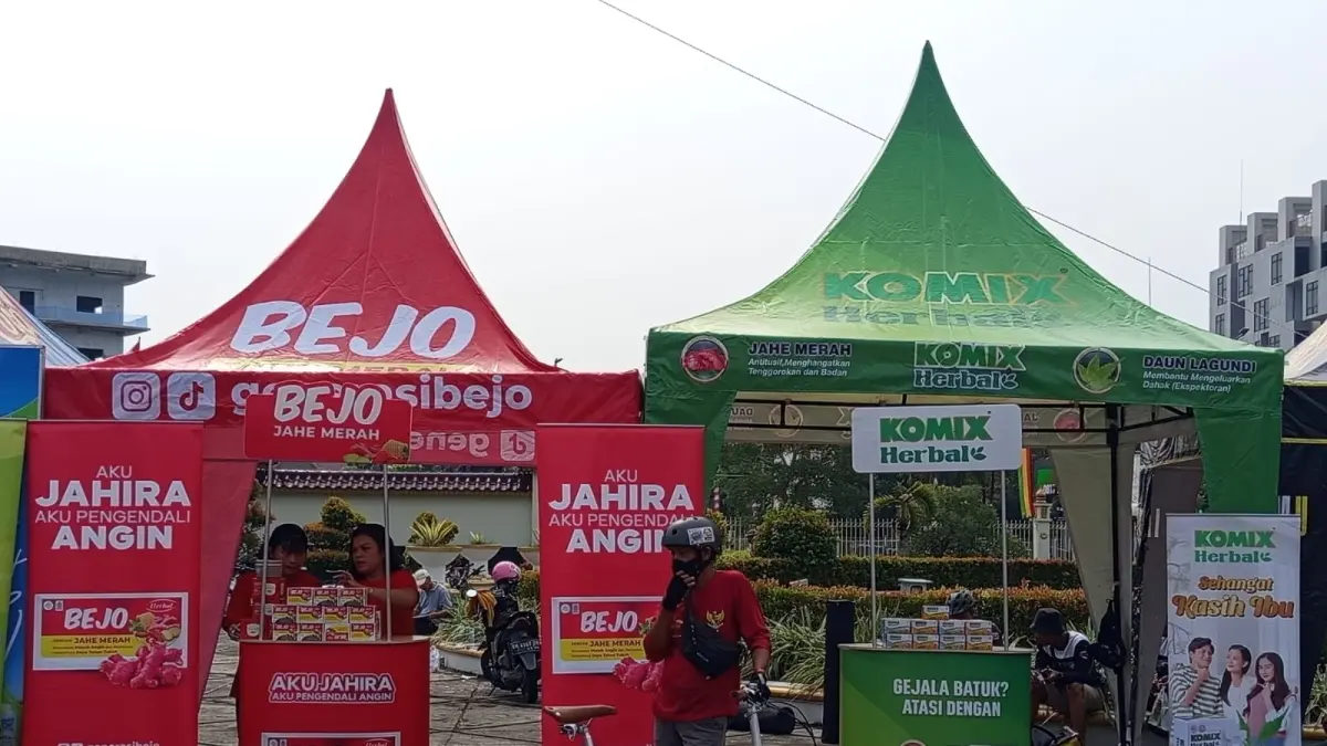 Booth PT Forisa Nusapersada memberikan promo pembelian spesial kepada pengunjung.(Mhd Akhwan/Riaupos.co)



