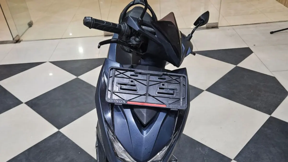 Penyidik mengamankan sejumlah barang bukti dari tersangka Curas berinisial RGS (22) di ruang penyidik Satreskrim Polres Rohul, Sabtu (29/8/2026). (Humas Polres Rohul untuk Riaupos.co)