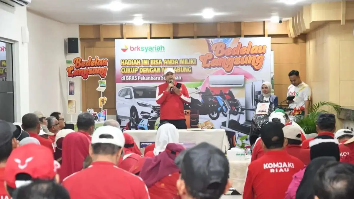 BRK Syariah Pekanbaru njalin kerja sama dengan Komunitas Jalan Kaki (Komjaki) Riau dalam penyediaan layanan jasa perbankan.